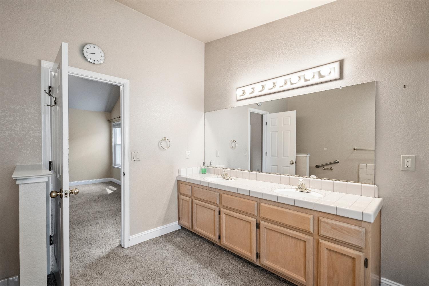 Detail Gallery Image 23 of 35 For 5813 Lincoln Ave, Rocklin,  CA 95677 - 4 Beds | 2 Baths