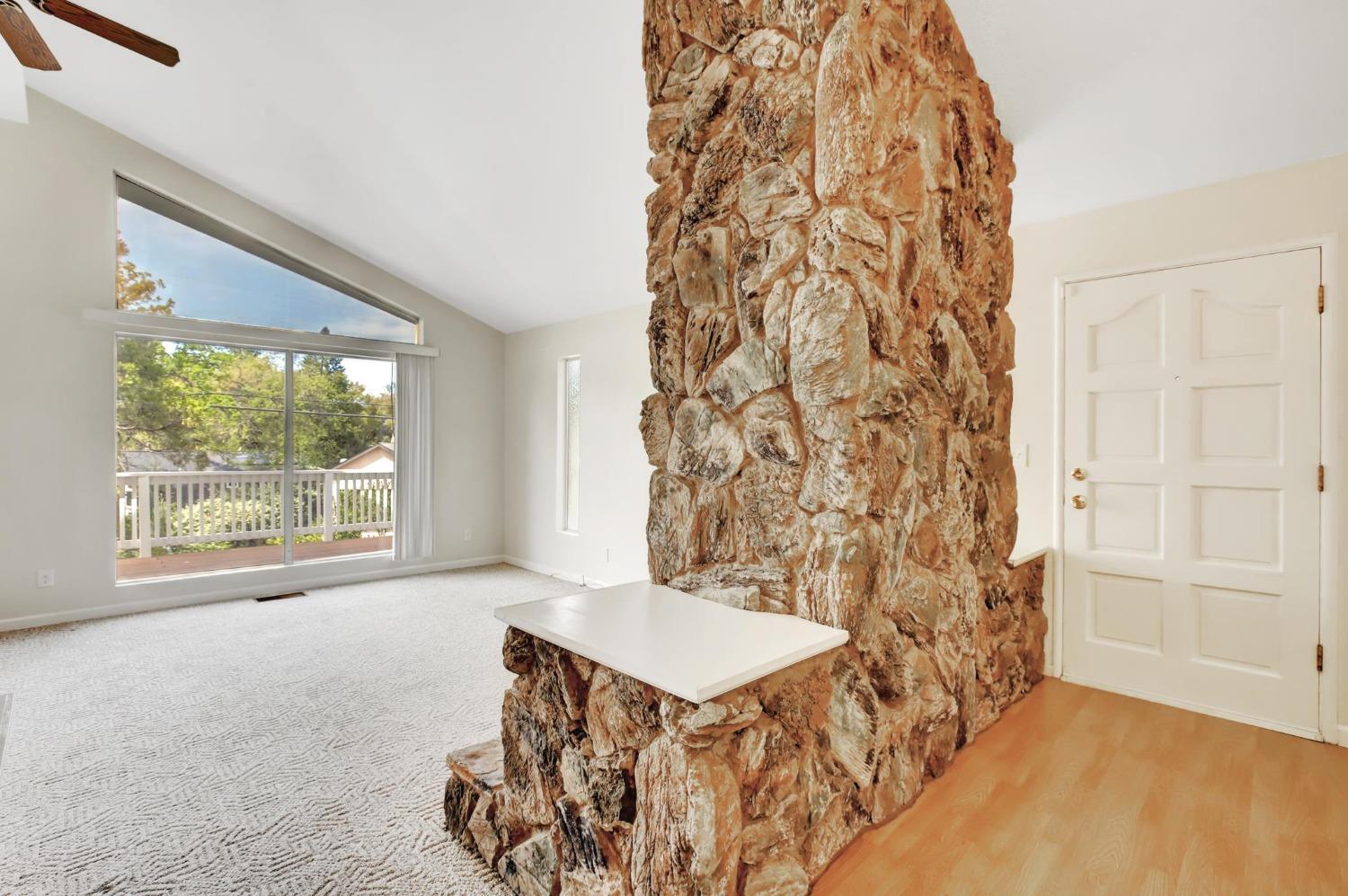 Detail Gallery Image 2 of 45 For 17873 Huckleberry Dr, Penn Valley,  CA 95946 - 2 Beds | 2 Baths