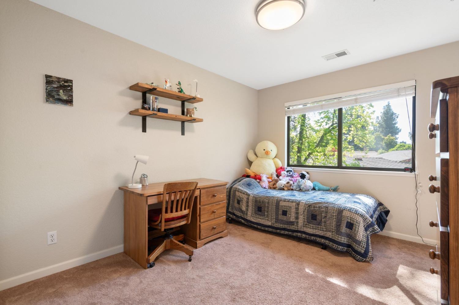 Detail Gallery Image 23 of 43 For 2232 Alameda Ave, Davis,  CA 95616 - 4 Beds | 2/1 Baths