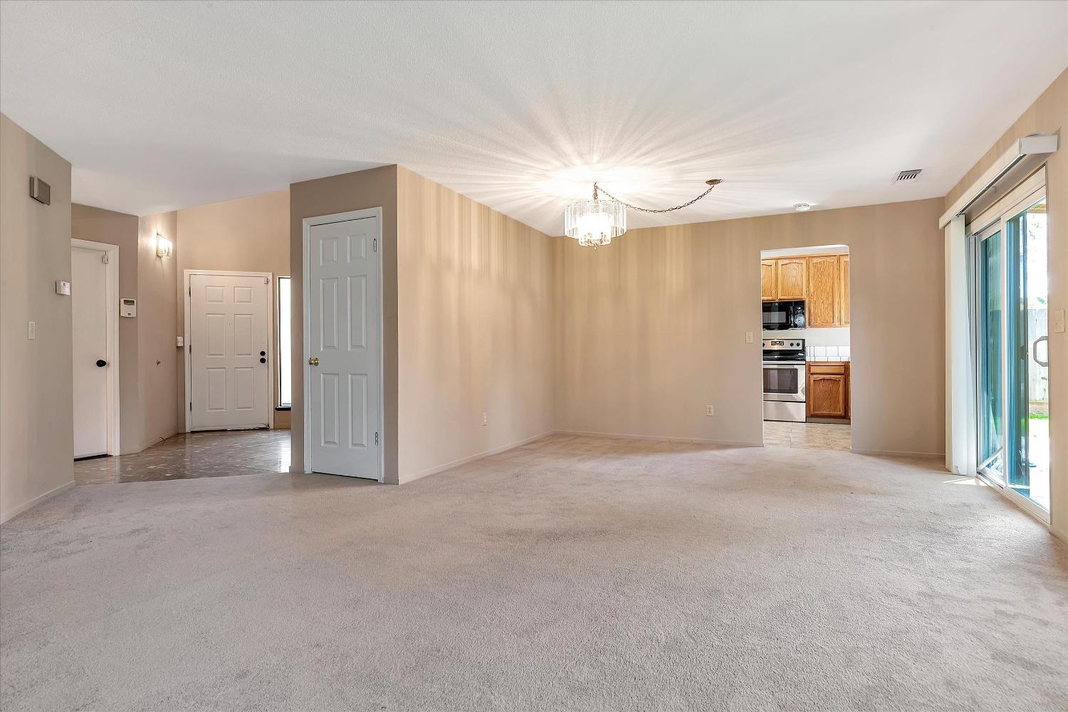 Detail Gallery Image 9 of 56 For 2170 Foothill Ranch Dr, Tracy,  CA 95377 - 3 Beds | 2/1 Baths