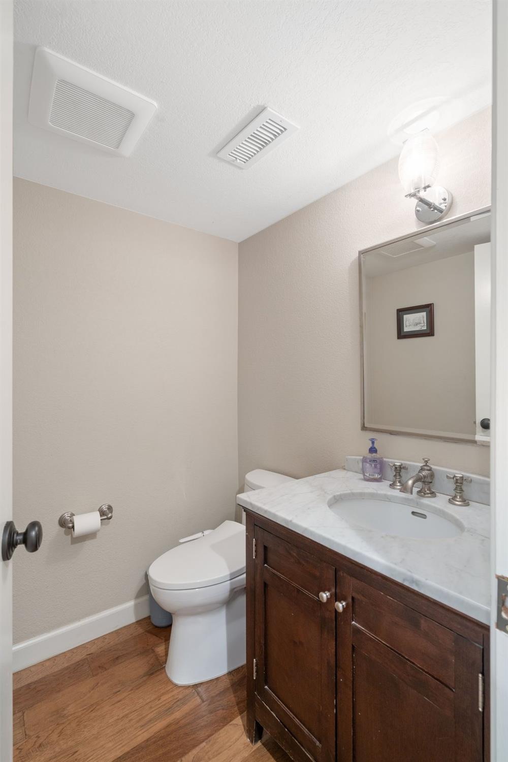 Detail Gallery Image 15 of 43 For 2232 Alameda Ave, Davis,  CA 95616 - 4 Beds | 2/1 Baths