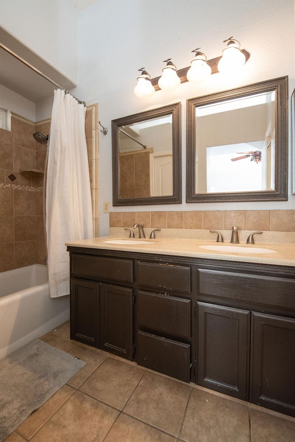 Detail Gallery Image 16 of 35 For 1067 Kirksey Dr, Turlock,  CA 95382 - 3 Beds | 2 Baths