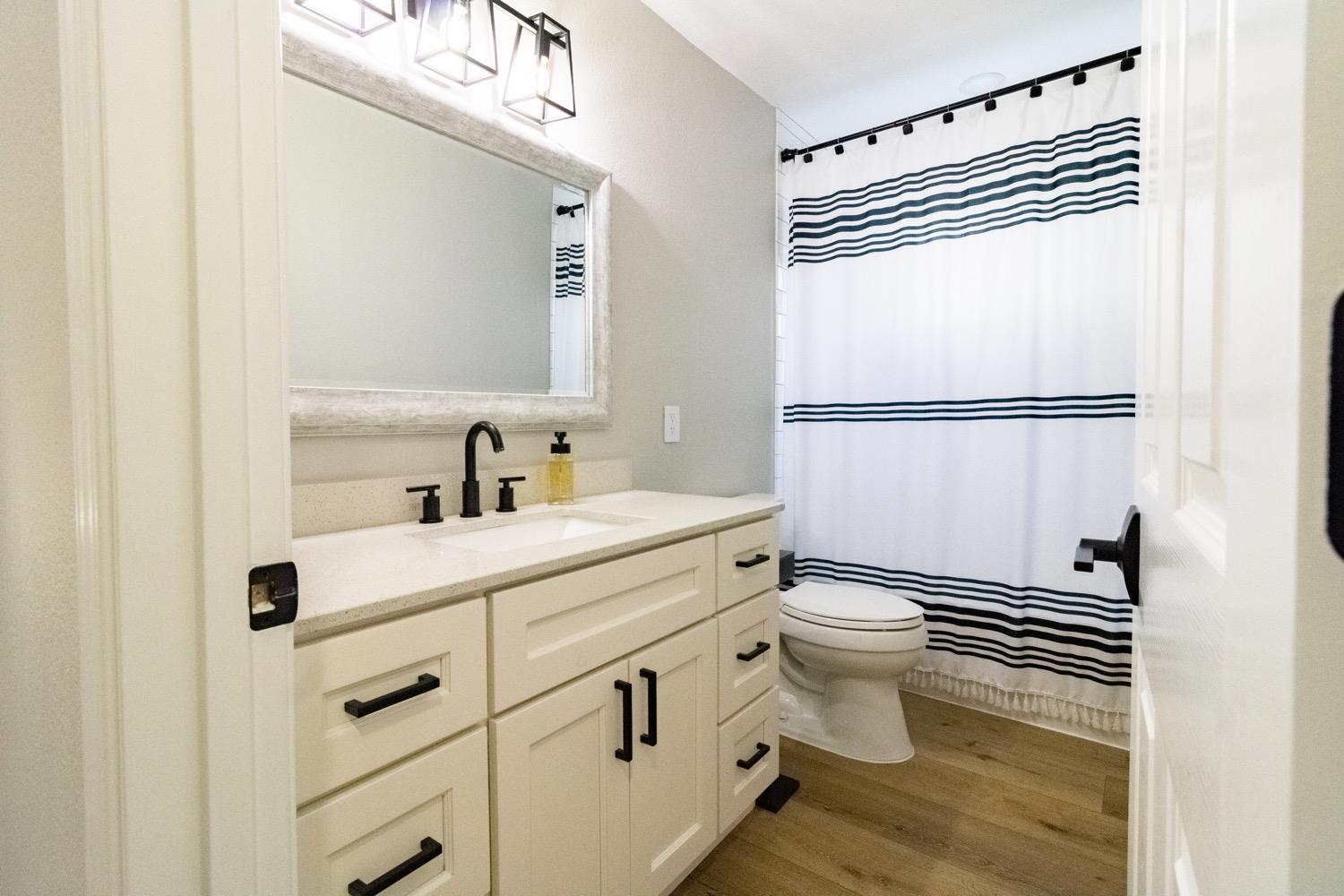 Detail Gallery Image 23 of 36 For 1030 Graywood Cir, Stockton,  CA 95209 - 3 Beds | 2 Baths