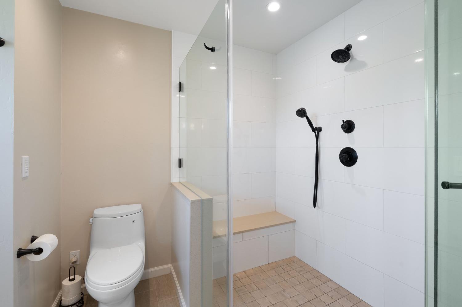 Detail Gallery Image 32 of 43 For 2232 Alameda Ave, Davis,  CA 95616 - 4 Beds | 2/1 Baths
