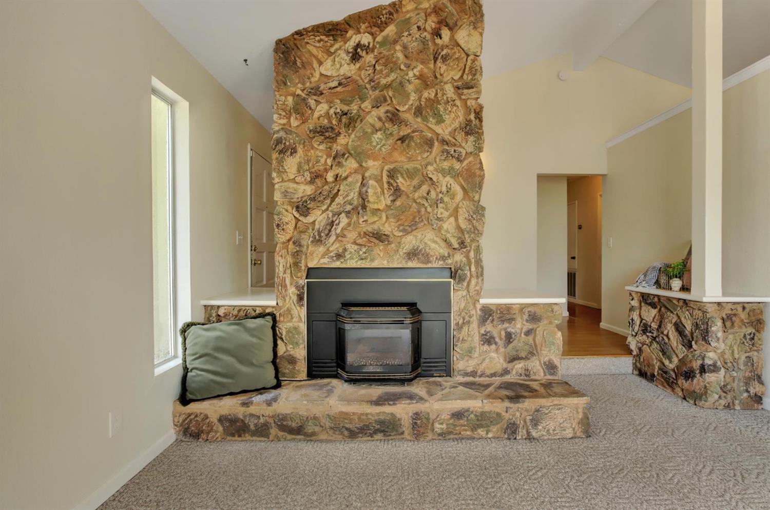 Detail Gallery Image 5 of 45 For 17873 Huckleberry Dr, Penn Valley,  CA 95946 - 2 Beds | 2 Baths