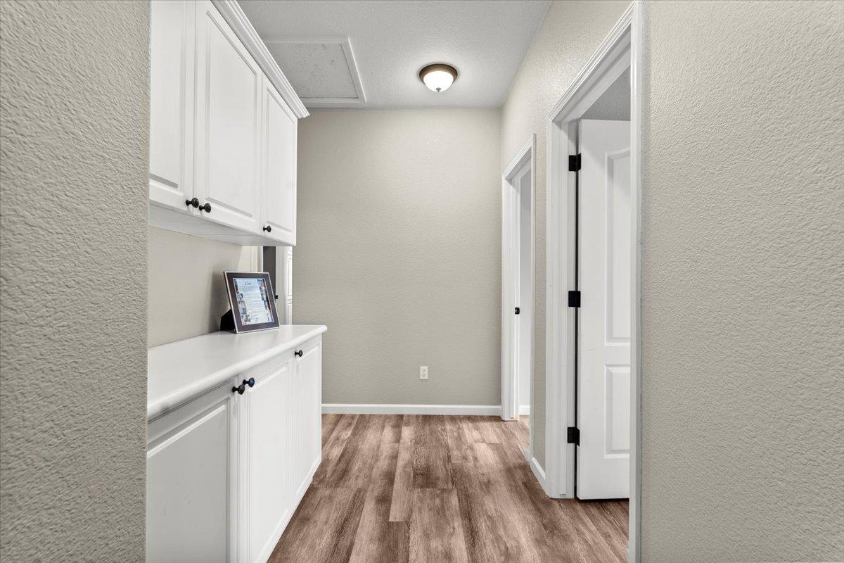 Detail Gallery Image 27 of 49 For 1701 Legend Ct, Modesto,  CA 95357 - 5 Beds | 2/1 Baths