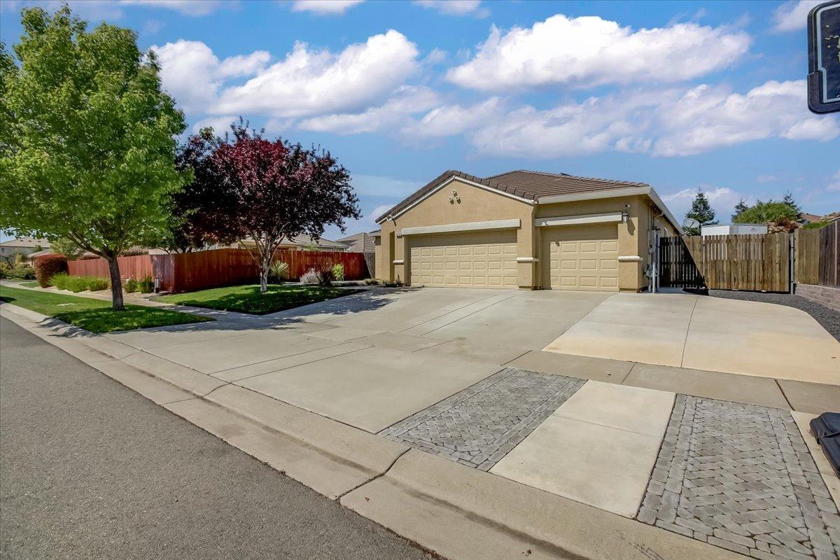 Photo of 2459 Westhill Dr in Marysville, CA