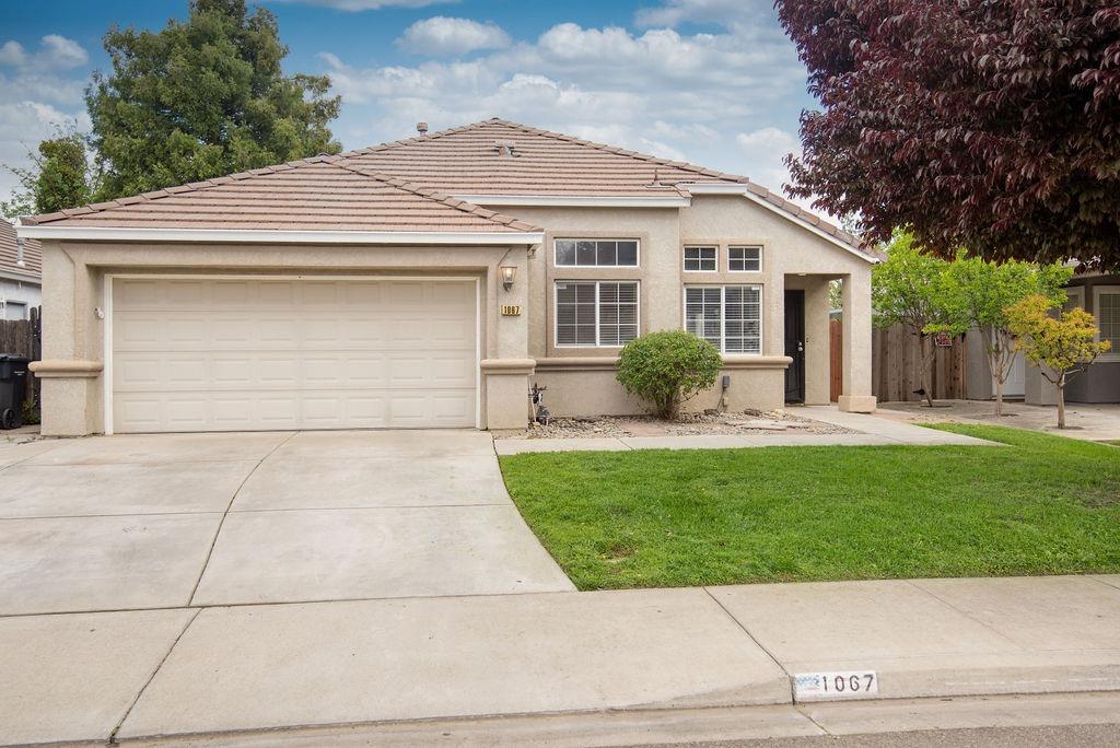 Detail Gallery Image 2 of 35 For 1067 Kirksey Dr, Turlock,  CA 95382 - 3 Beds | 2 Baths