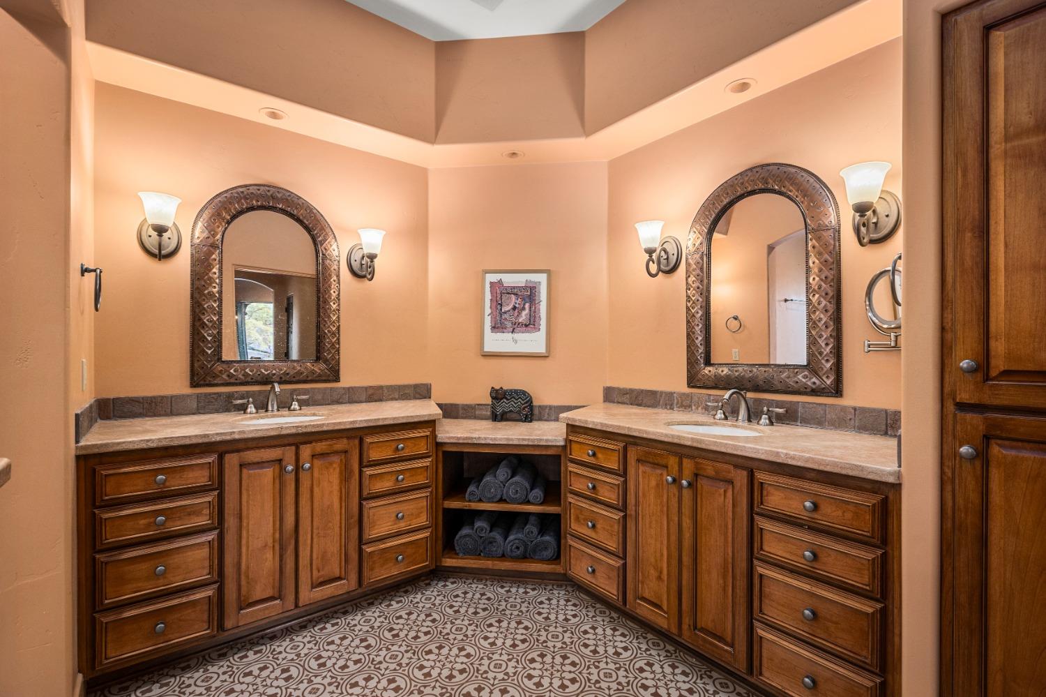 Detail Gallery Image 25 of 49 For 13387 Driftwood Ct, Penn Valley,  CA 95946 - 3 Beds | 2/1 Baths