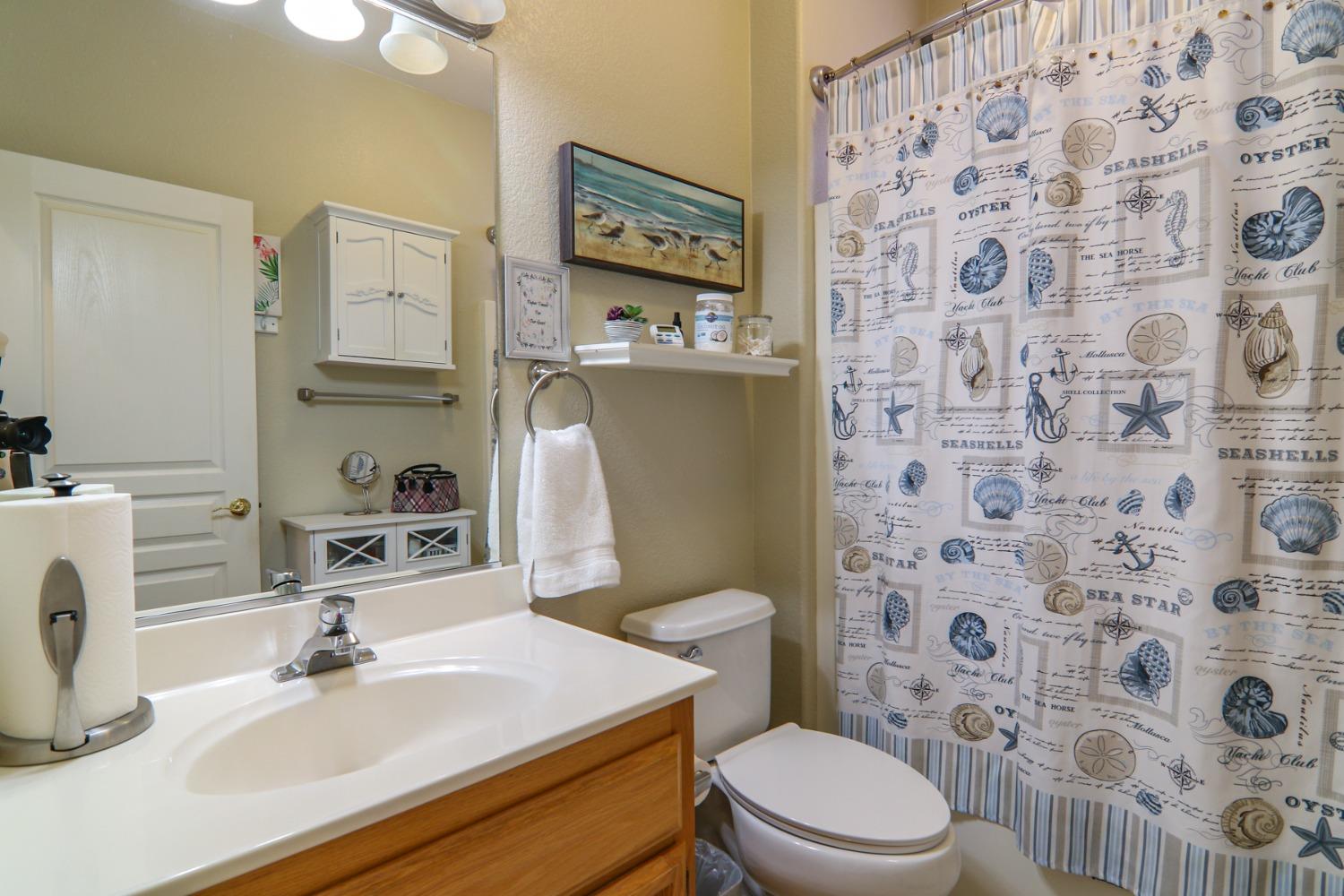 Detail Gallery Image 11 of 39 For 2930 Cricket Club Ct, Rocklin,  CA 95765 - 2 Beds | 2 Baths