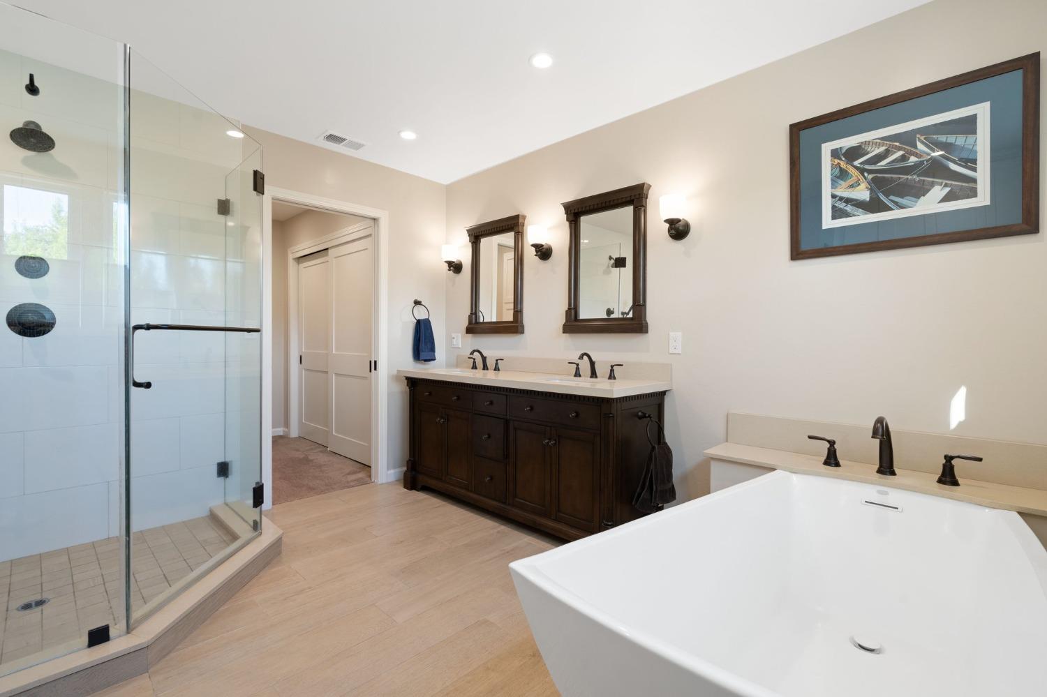 Detail Gallery Image 31 of 43 For 2232 Alameda Ave, Davis,  CA 95616 - 4 Beds | 2/1 Baths