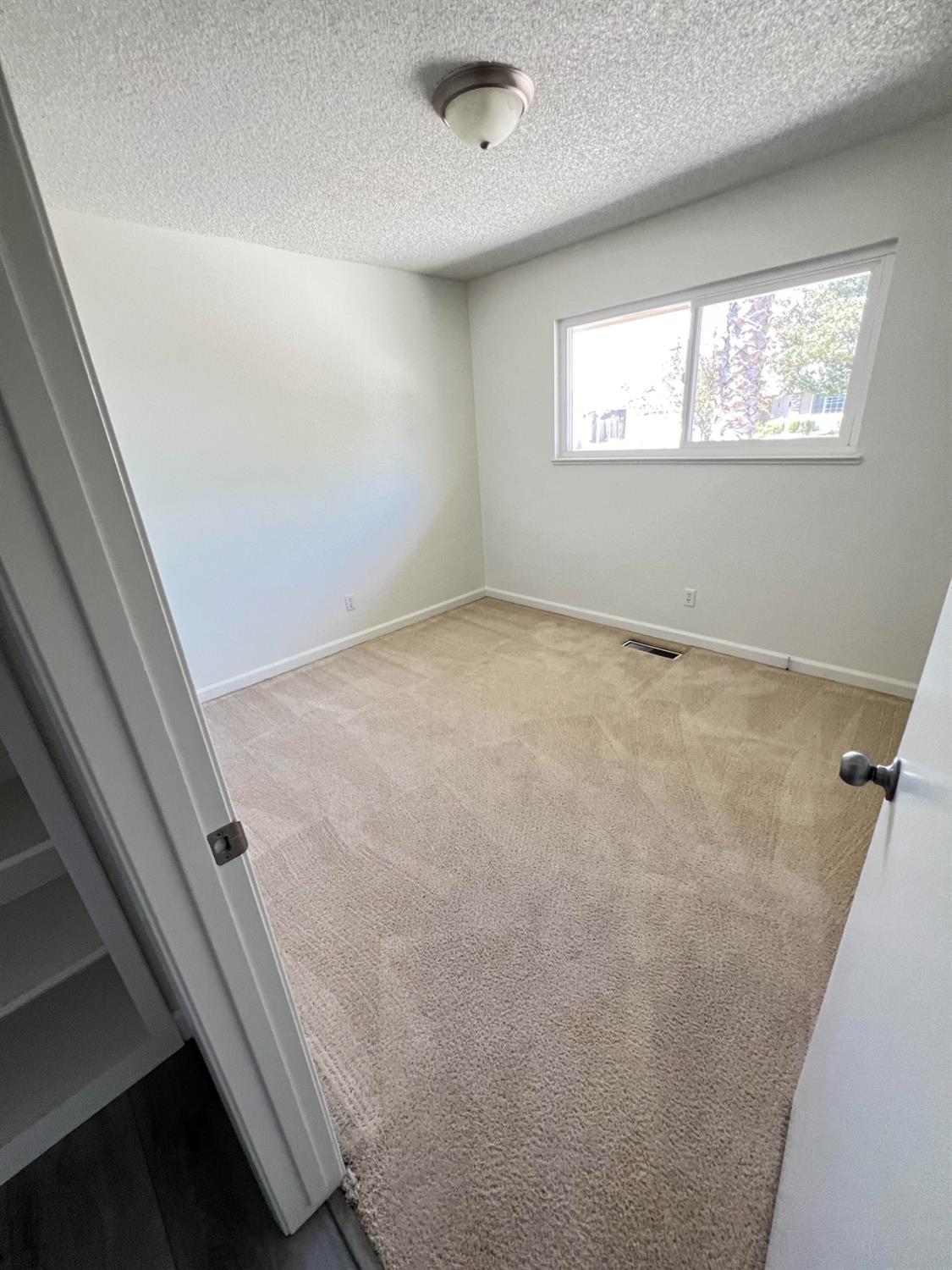 Detail Gallery Image 17 of 21 For 2340 Mission St, Turlock,  CA 95380 - 3 Beds | 2 Baths