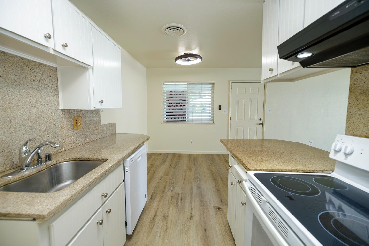 Detail Gallery Image 18 of 33 For 201 Woodrow Ave #19,  Modesto,  CA 95350 - 2 Beds | 1 Baths