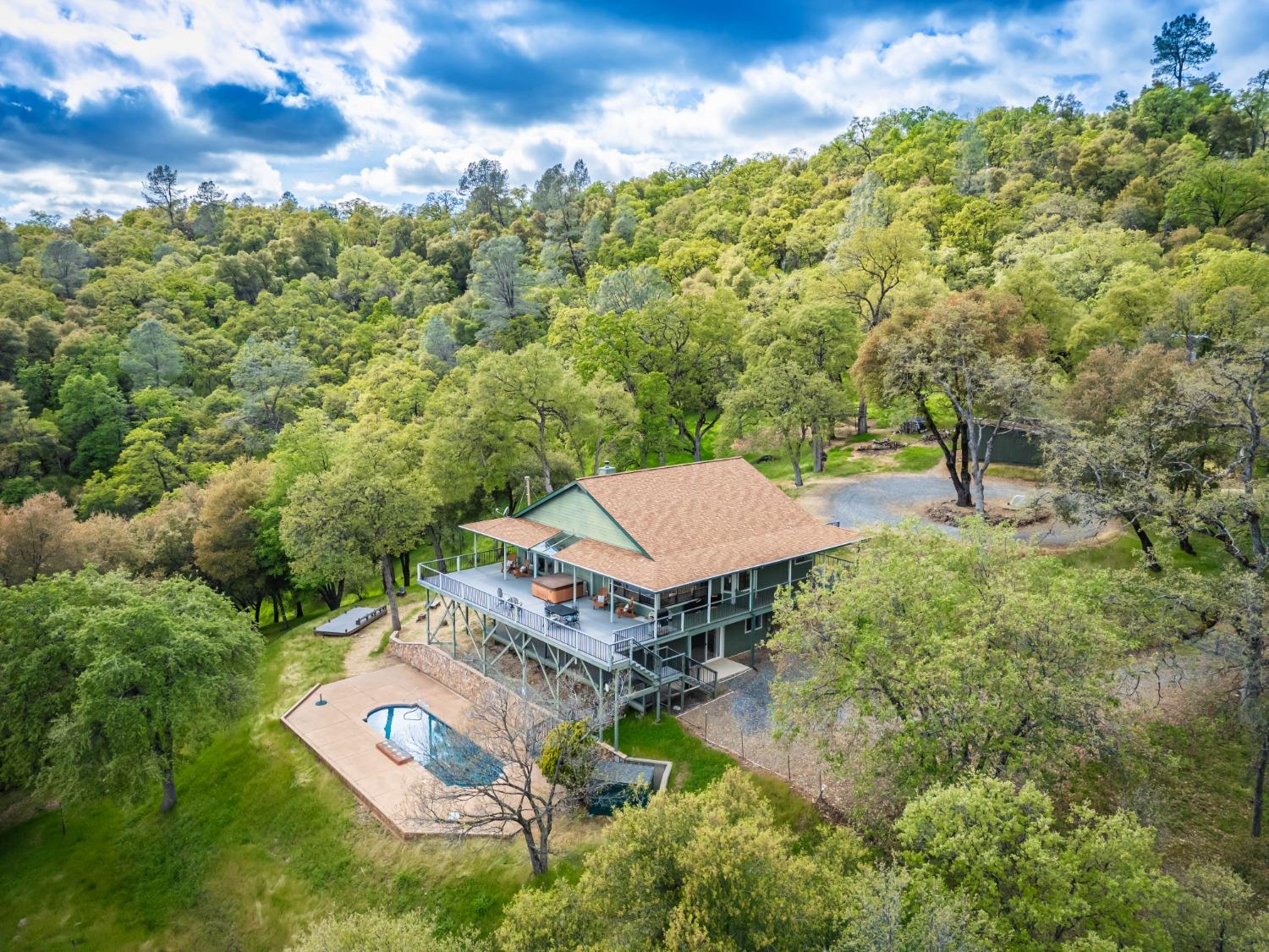 Detail Gallery Image 5 of 82 For 6260 Lofty View Rd, Placerville,  CA 95667 - 4 Beds | 2/1 Baths
