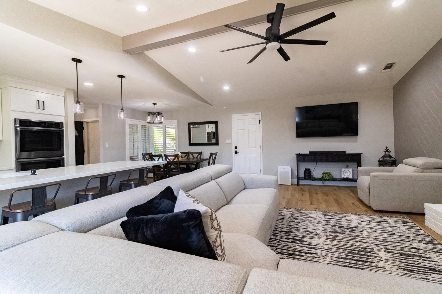 Detail Gallery Image 15 of 36 For 1030 Graywood Cir, Stockton,  CA 95209 - 3 Beds | 2 Baths