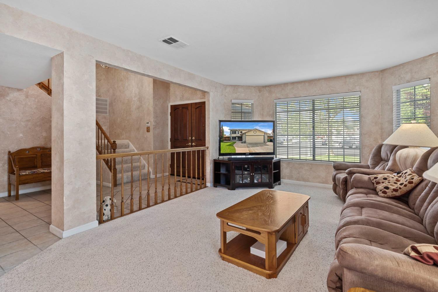 Detail Gallery Image 7 of 32 For 1705 Parker Polich Ct, Tracy,  CA 95376 - 4 Beds | 2/1 Baths