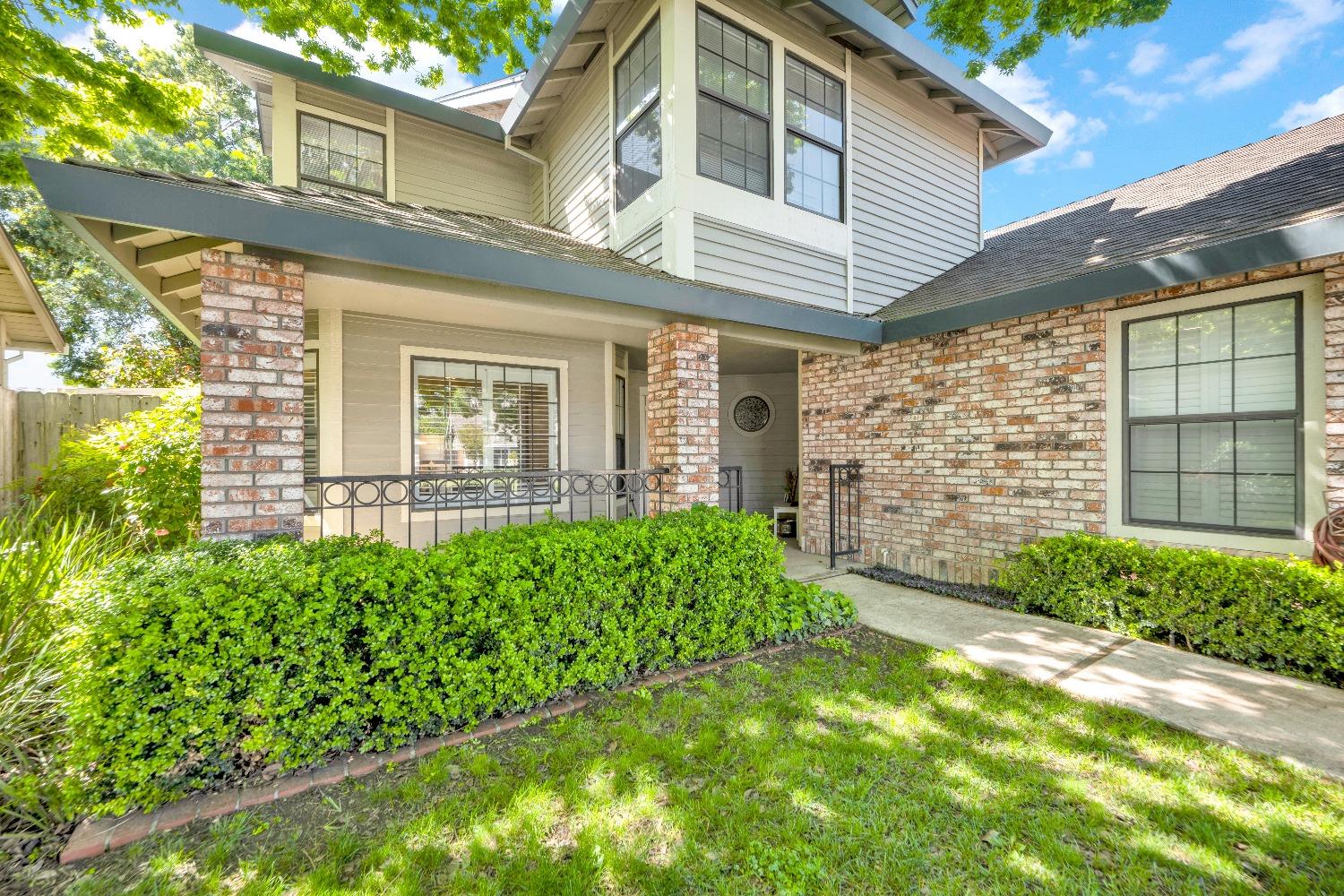 LOCATION IS KEY- DESIRABLE FOULKS RANCH NEIGHBORHOOD. Welcome to this exquisite 4 bedroom 2.5 bath h