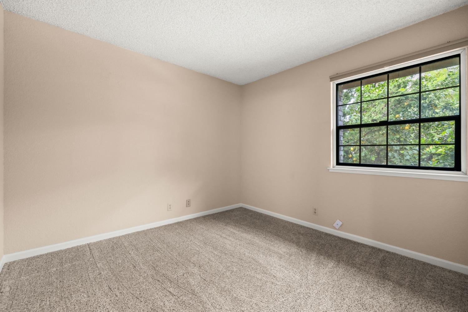 Detail Gallery Image 25 of 58 For 6926 Navarro Ct, Citrus Heights,  CA 95621 - 4 Beds | 2/1 Baths