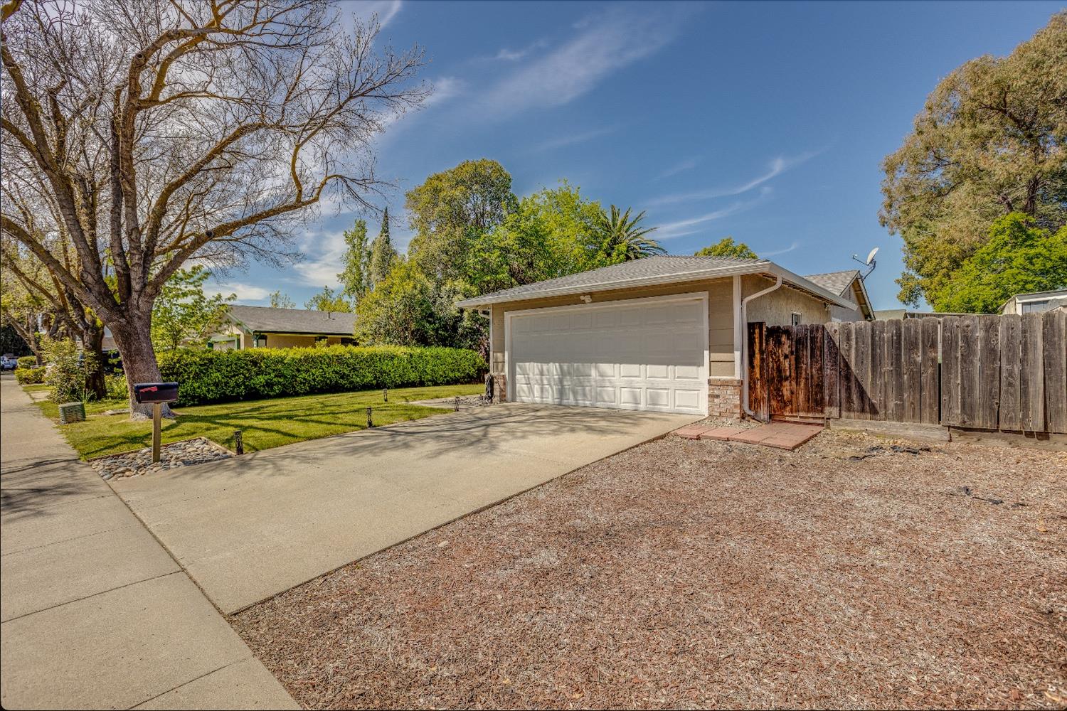 Detail Gallery Image 3 of 25 For 1125 Sultana Dr, Tracy,  CA 95376 - 3 Beds | 1 Baths