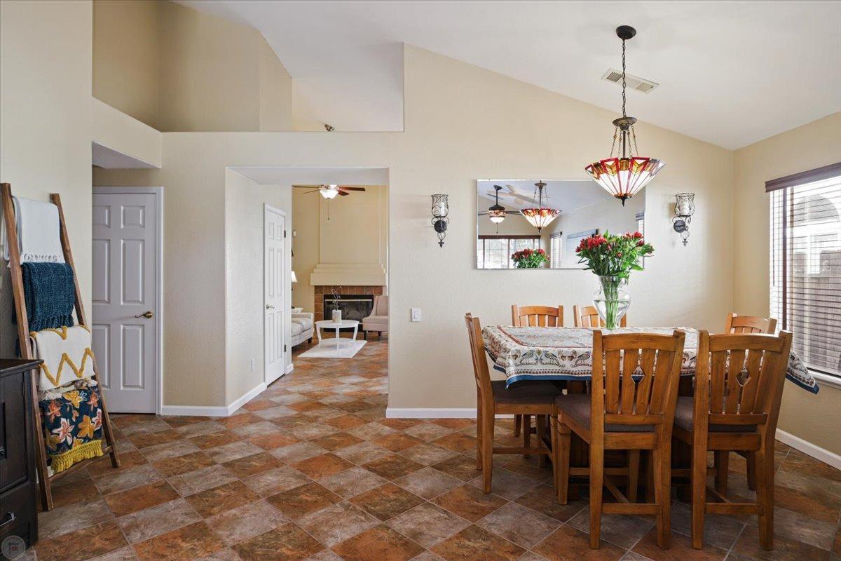 Detail Gallery Image 13 of 46 For 1812 Volendam Ave, Modesto,  CA 95356 - 3 Beds | 2 Baths