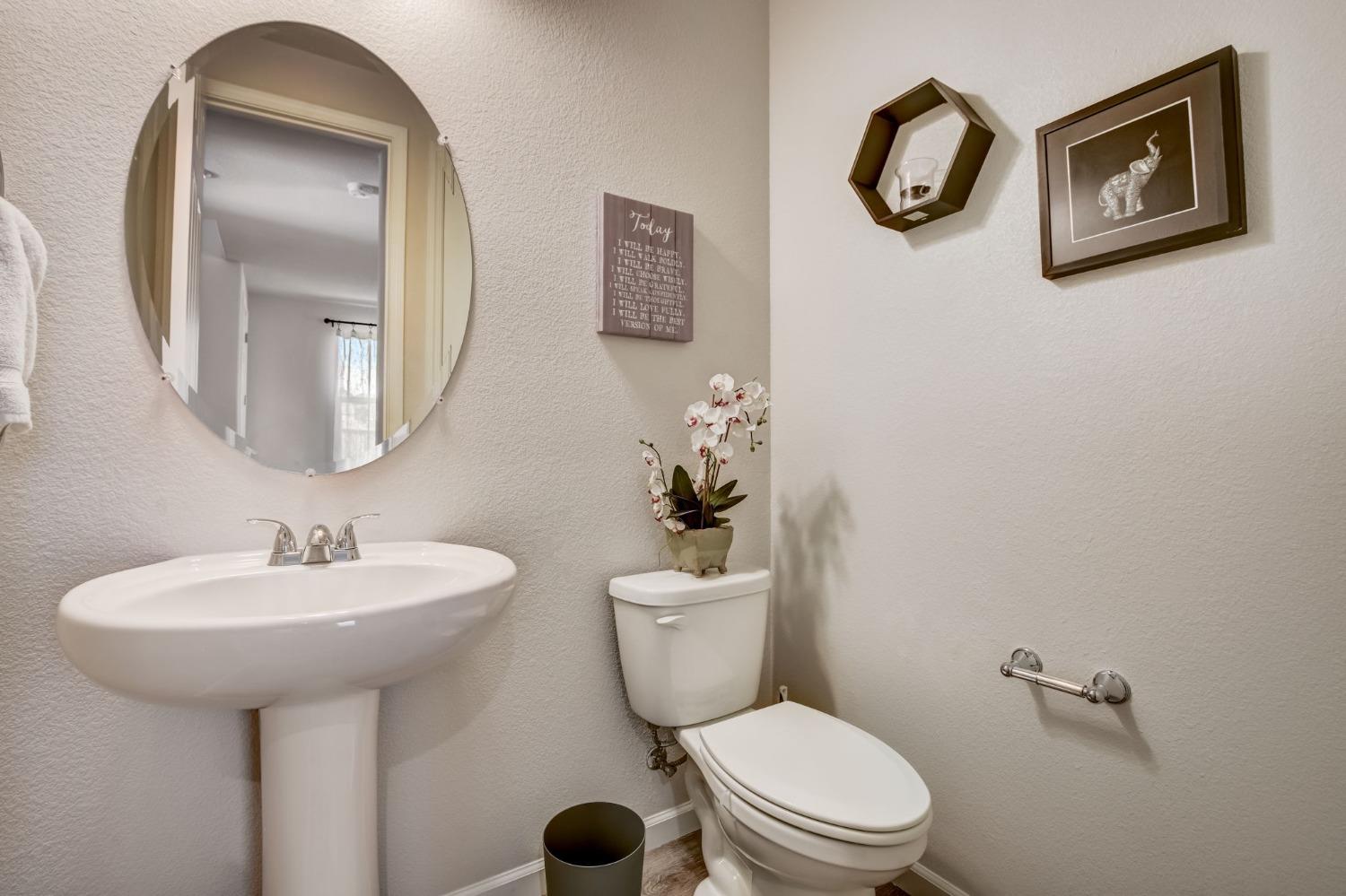 Detail Gallery Image 10 of 29 For 9648 Respect Dr, Sacramento,  CA 95829 - 3 Beds | 2/1 Baths