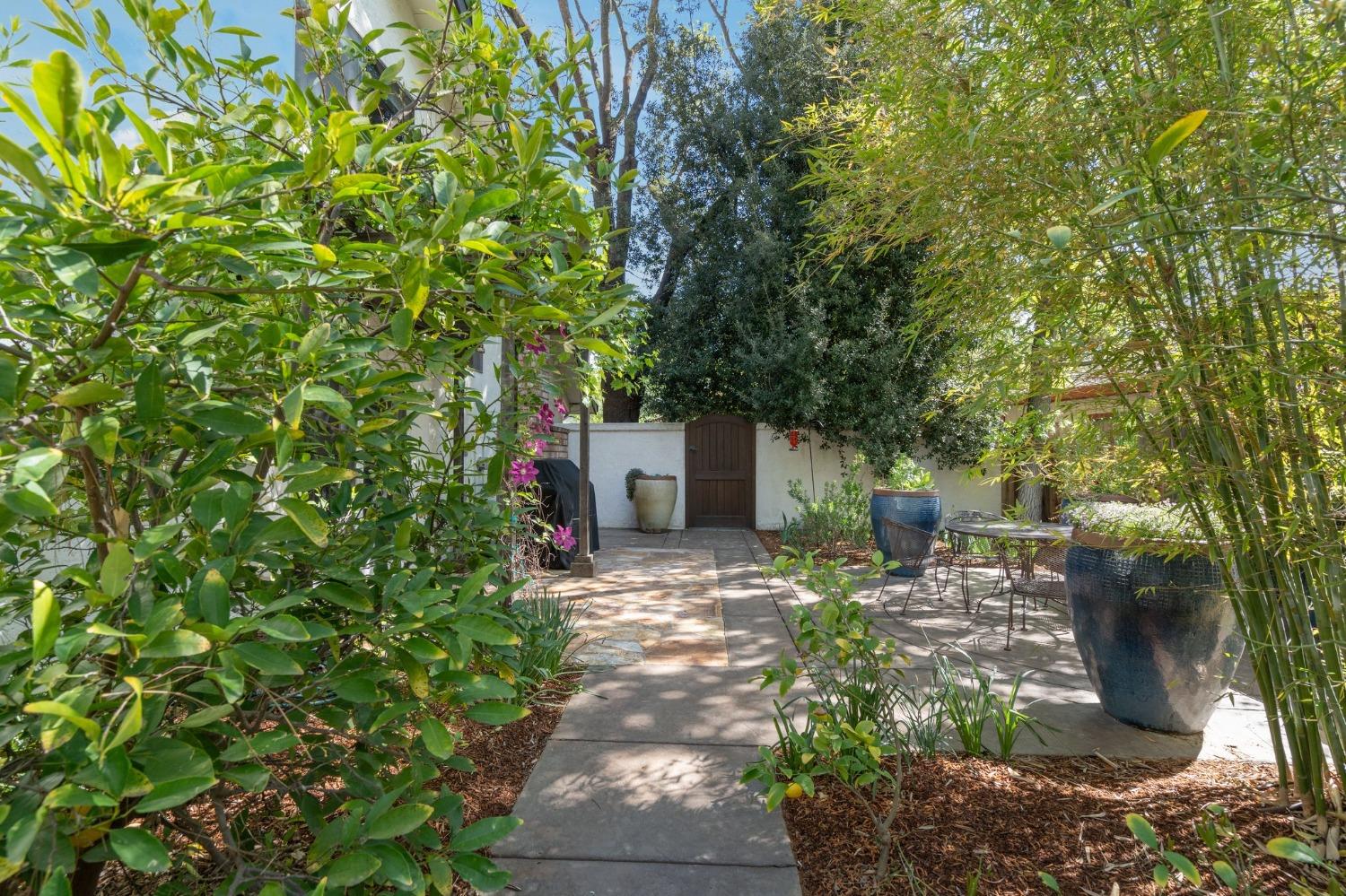 Detail Gallery Image 42 of 43 For 2232 Alameda Ave, Davis,  CA 95616 - 4 Beds | 2/1 Baths