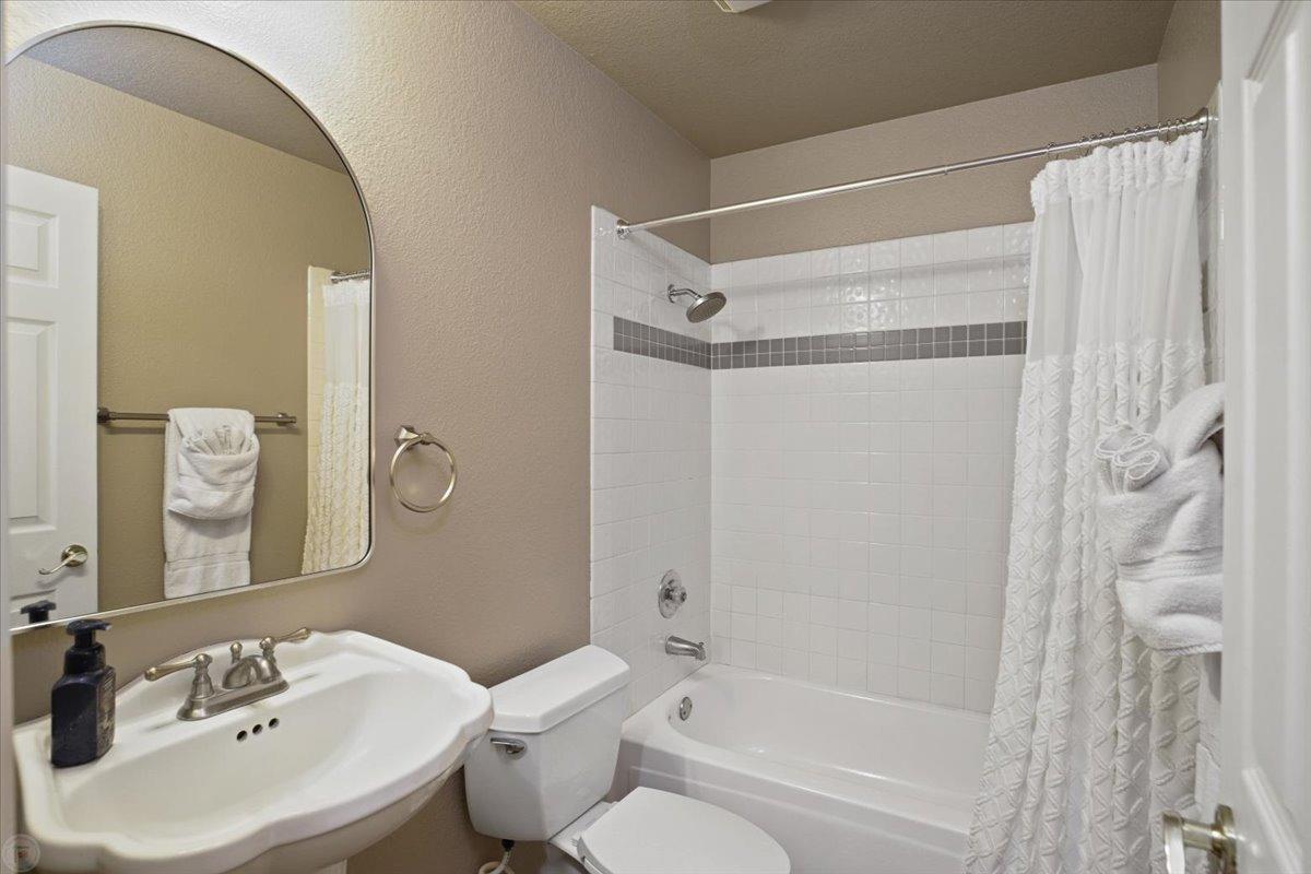 Detail Gallery Image 31 of 46 For 1812 Volendam Ave, Modesto,  CA 95356 - 3 Beds | 2 Baths