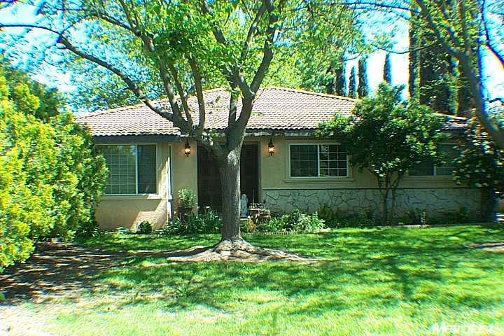 Photo of 6866 Mariposa Ave in Citrus Heights, CA