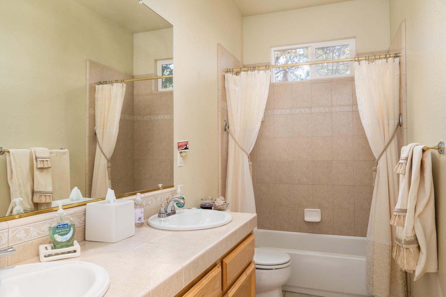 Detail Gallery Image 29 of 35 For 6335 Cazador, Rancho Murieta,  CA 95683 - 4 Beds | 2/1 Baths