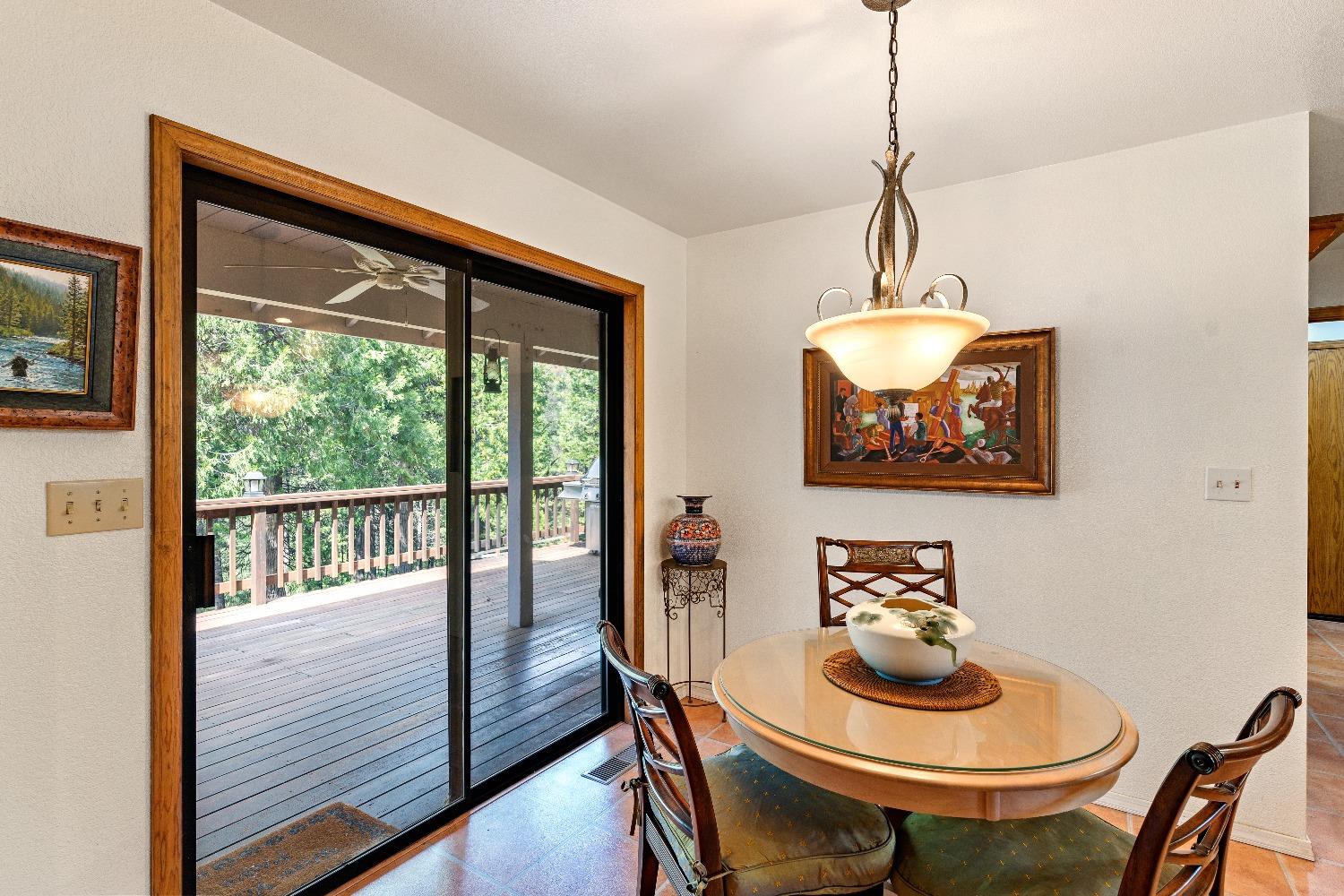 Detail Gallery Image 17 of 37 For 11552 Side Hill Cir, Nevada City,  CA 95959 - 3 Beds | 2/1 Baths