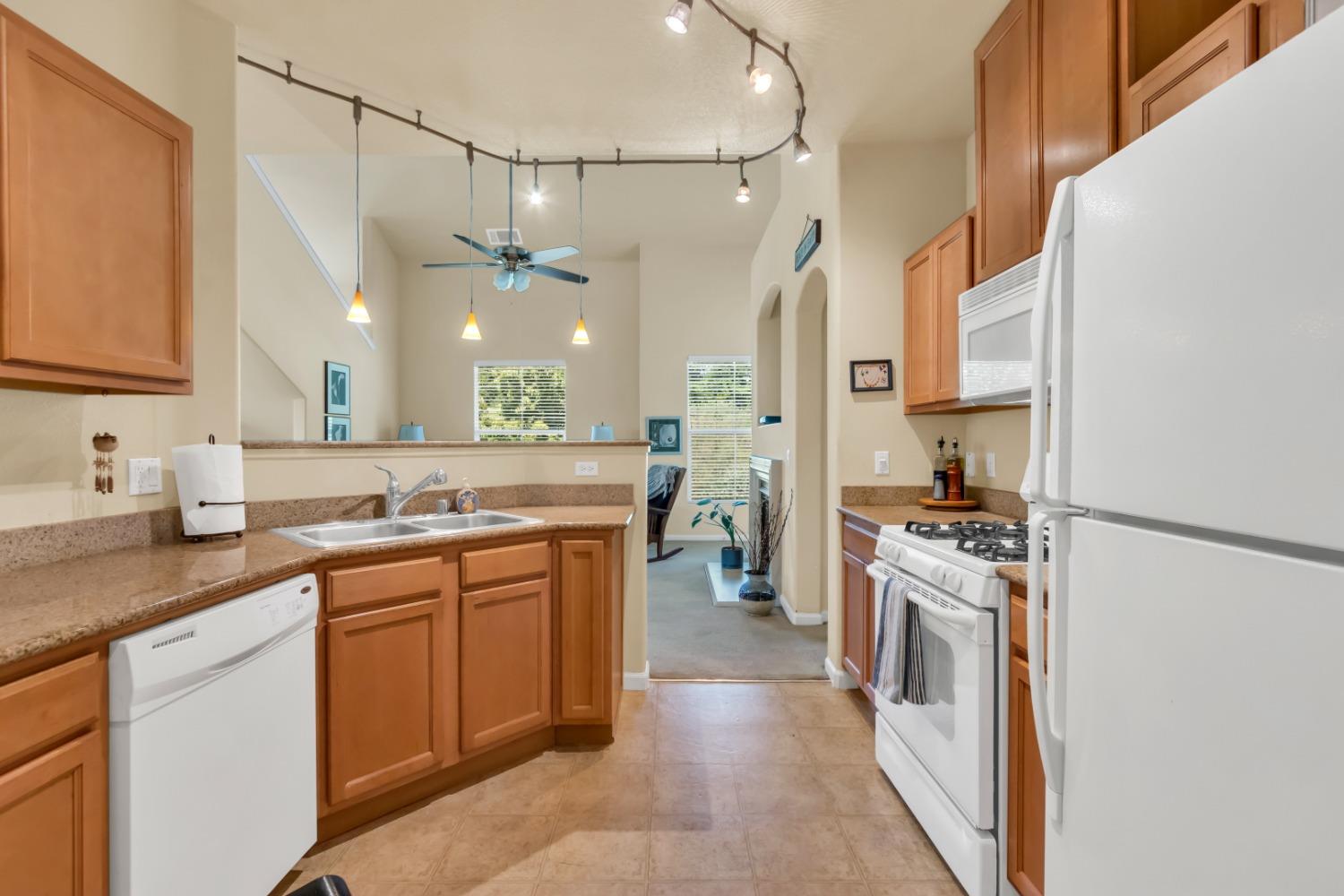 Detail Gallery Image 17 of 43 For 1262 Milano Dr #1,  West Sacramento,  CA 95691 - 2 Beds | 2 Baths
