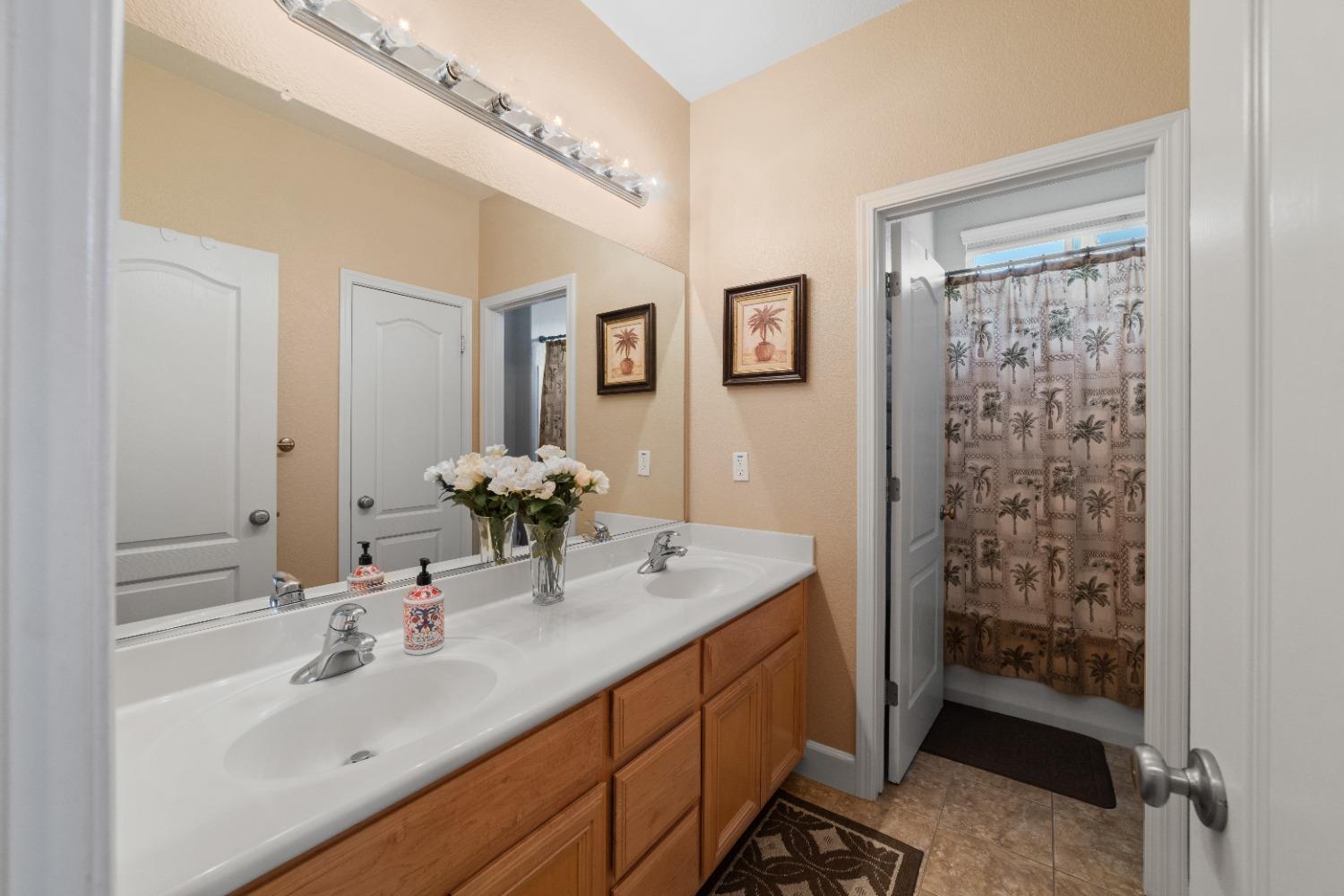 Detail Gallery Image 27 of 39 For 2625 Malibu Ct, West Sacramento,  CA 95691 - 5 Beds | 4 Baths