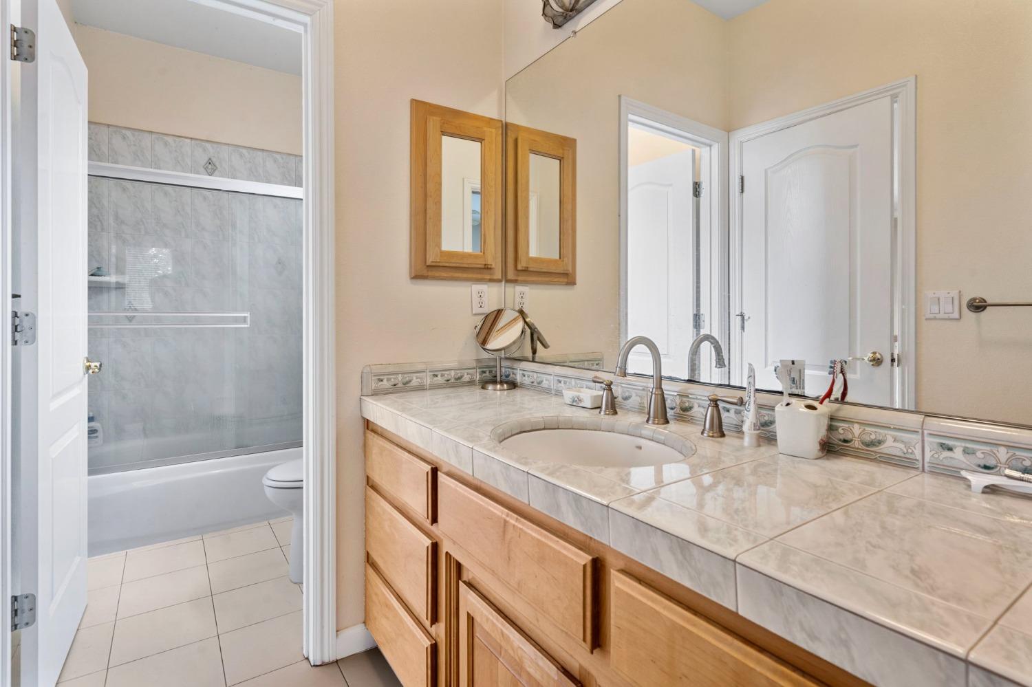 Detail Gallery Image 43 of 62 For 1060 Buttercup Pl, Manteca,  CA 95336 - 3 Beds | 2/1 Baths