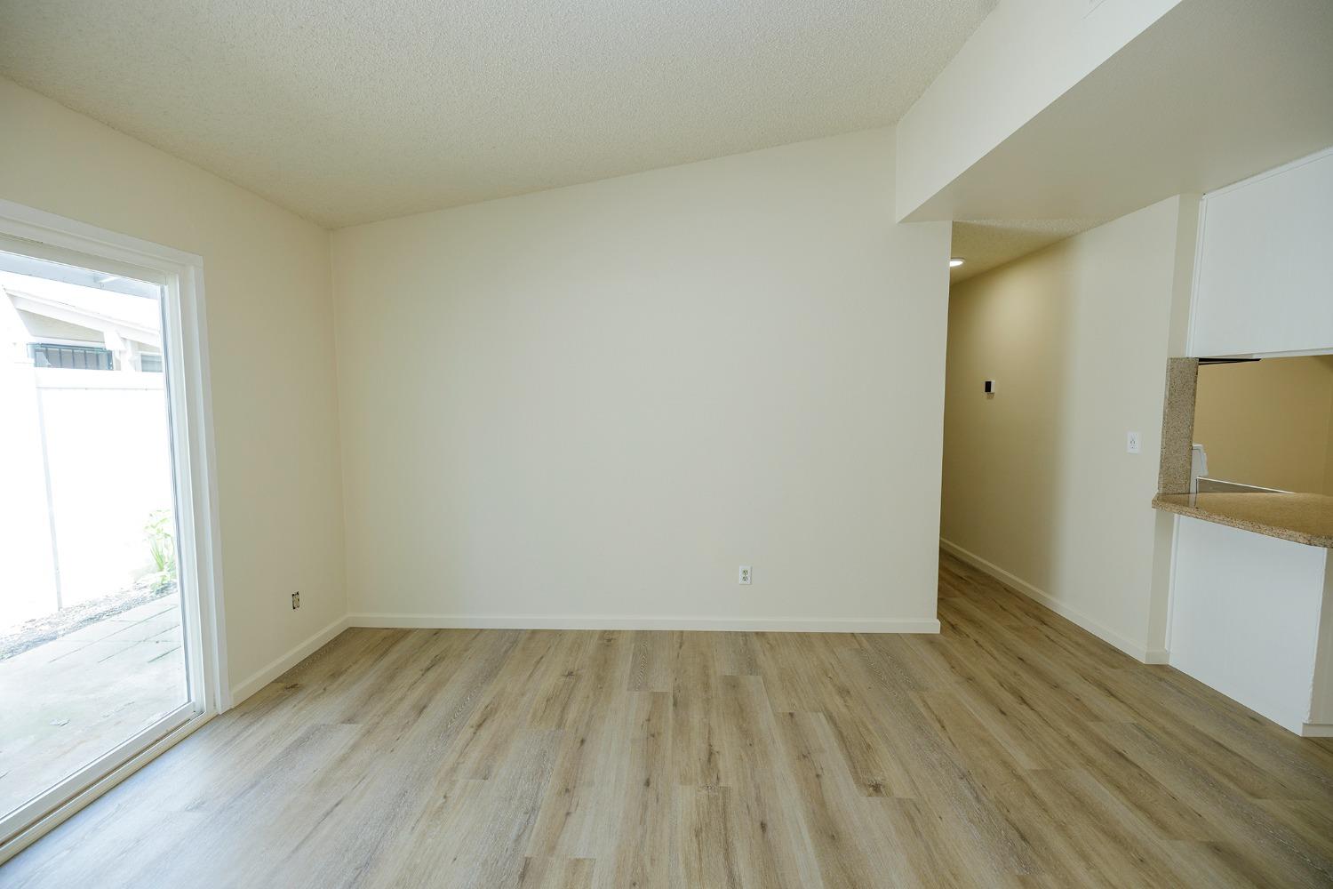 Detail Gallery Image 8 of 33 For 201 Woodrow Ave #19,  Modesto,  CA 95350 - 2 Beds | 1 Baths