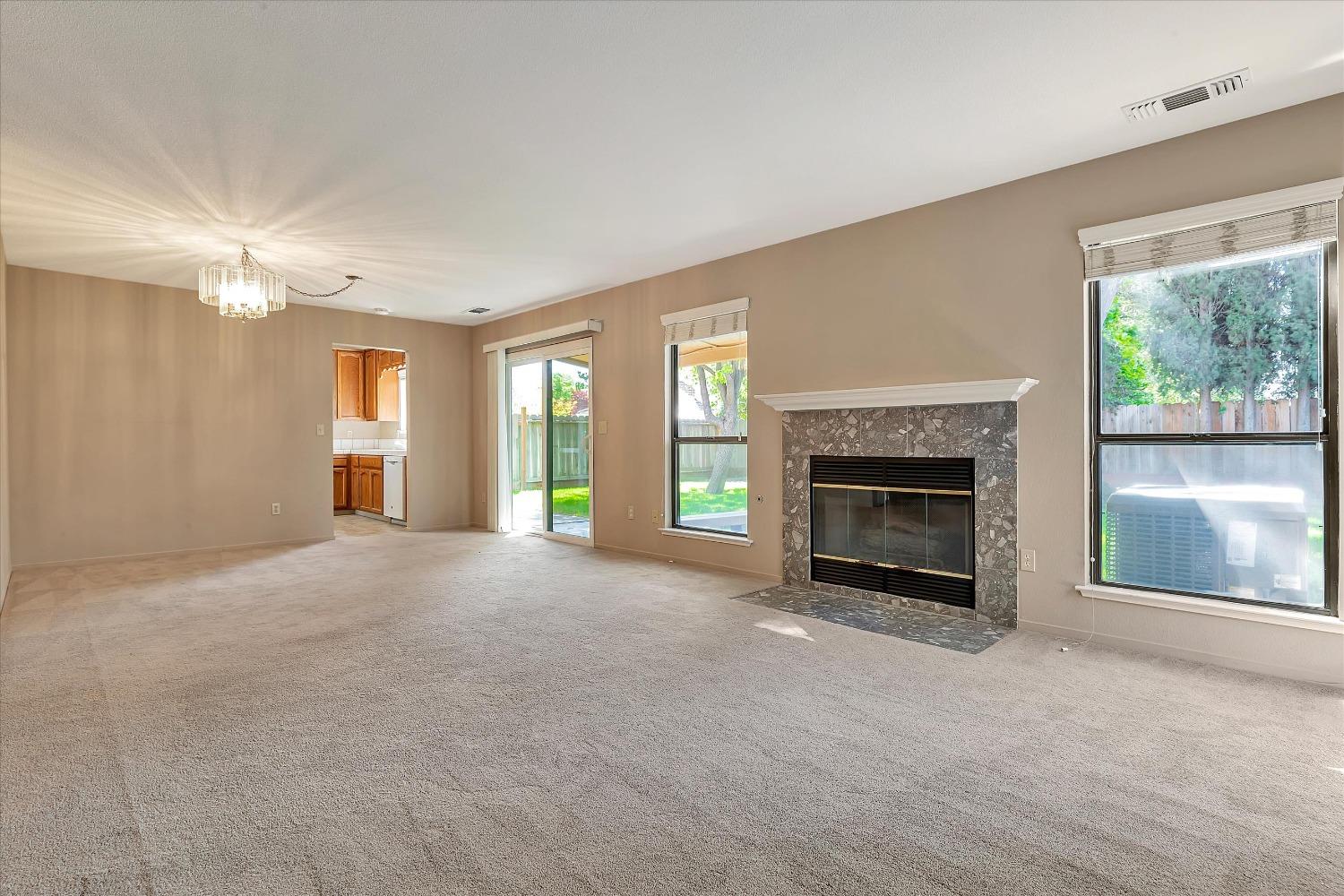 Detail Gallery Image 13 of 56 For 2170 Foothill Ranch Dr, Tracy,  CA 95377 - 3 Beds | 2/1 Baths