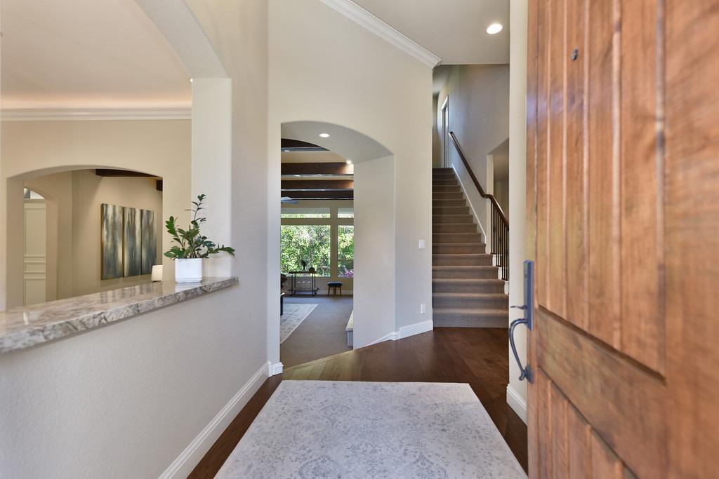 Detail Gallery Image 9 of 74 For 106 Feather Falls Cir, Folsom,  CA 95630 - 3 Beds | 3 Baths