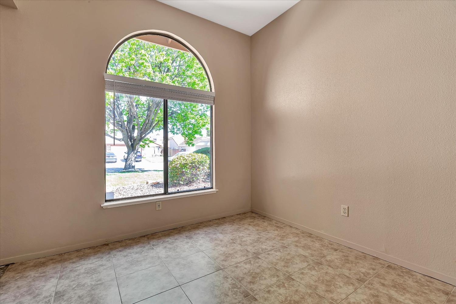 Detail Gallery Image 32 of 56 For 2170 Foothill Ranch Dr, Tracy,  CA 95377 - 3 Beds | 2/1 Baths