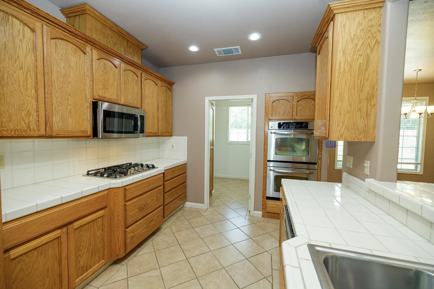 Detail Gallery Image 25 of 56 For 134 Las Flores Ave, Modesto,  CA 95354 - 3 Beds | 2 Baths
