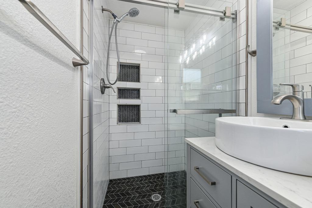 Detail Gallery Image 21 of 38 For 3061 Stanton Cir, Carmichael,  CA 95608 - 3 Beds | 2 Baths