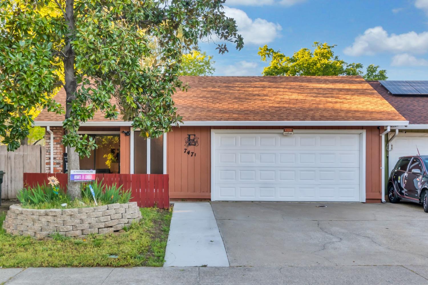 Detail Gallery Image 1 of 48 For 7471 Sandalwood Dr, Citrus Heights,  CA 95621 - 3 Beds | 2 Baths