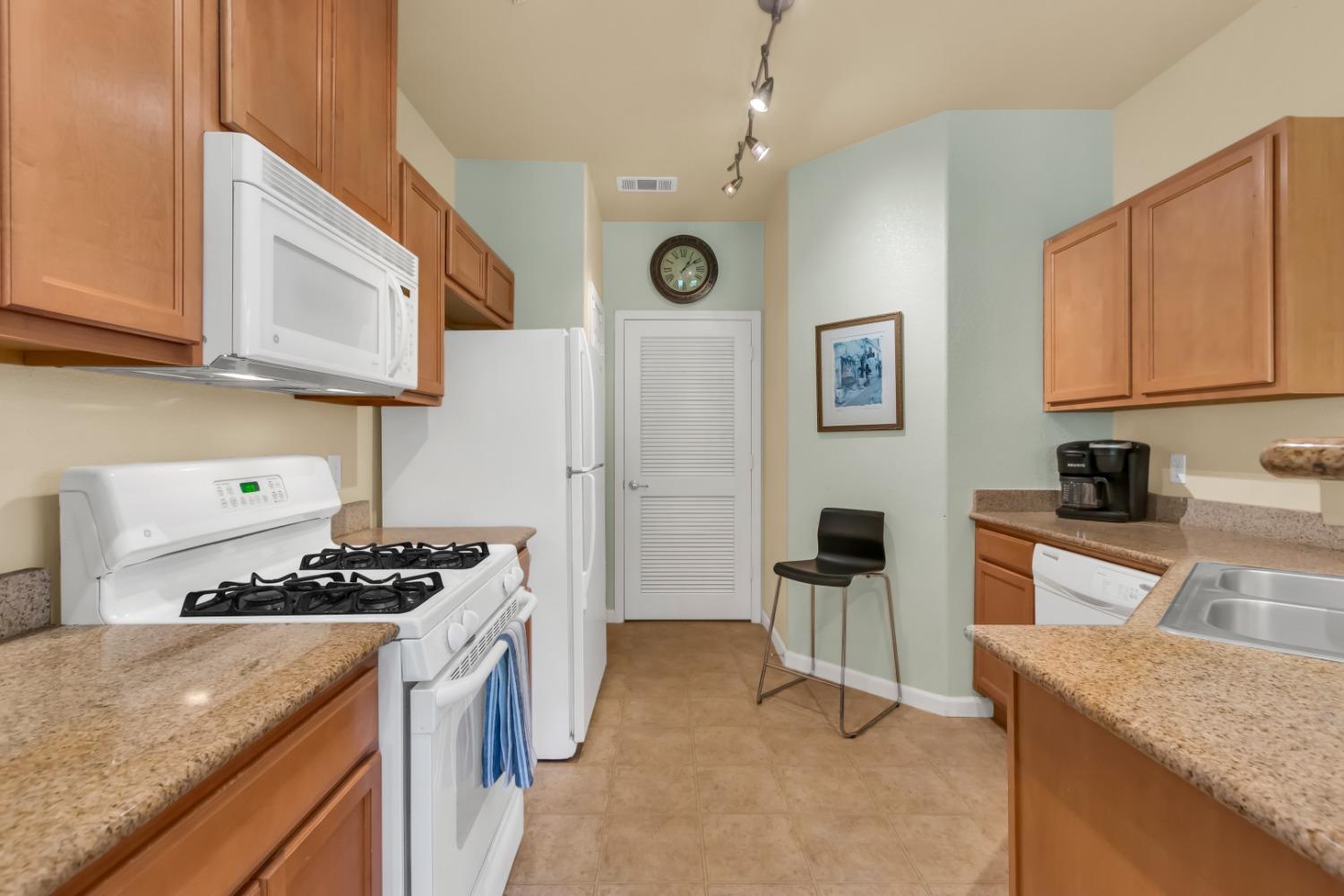 Detail Gallery Image 18 of 43 For 1262 Milano Dr #1,  West Sacramento,  CA 95691 - 2 Beds | 2 Baths