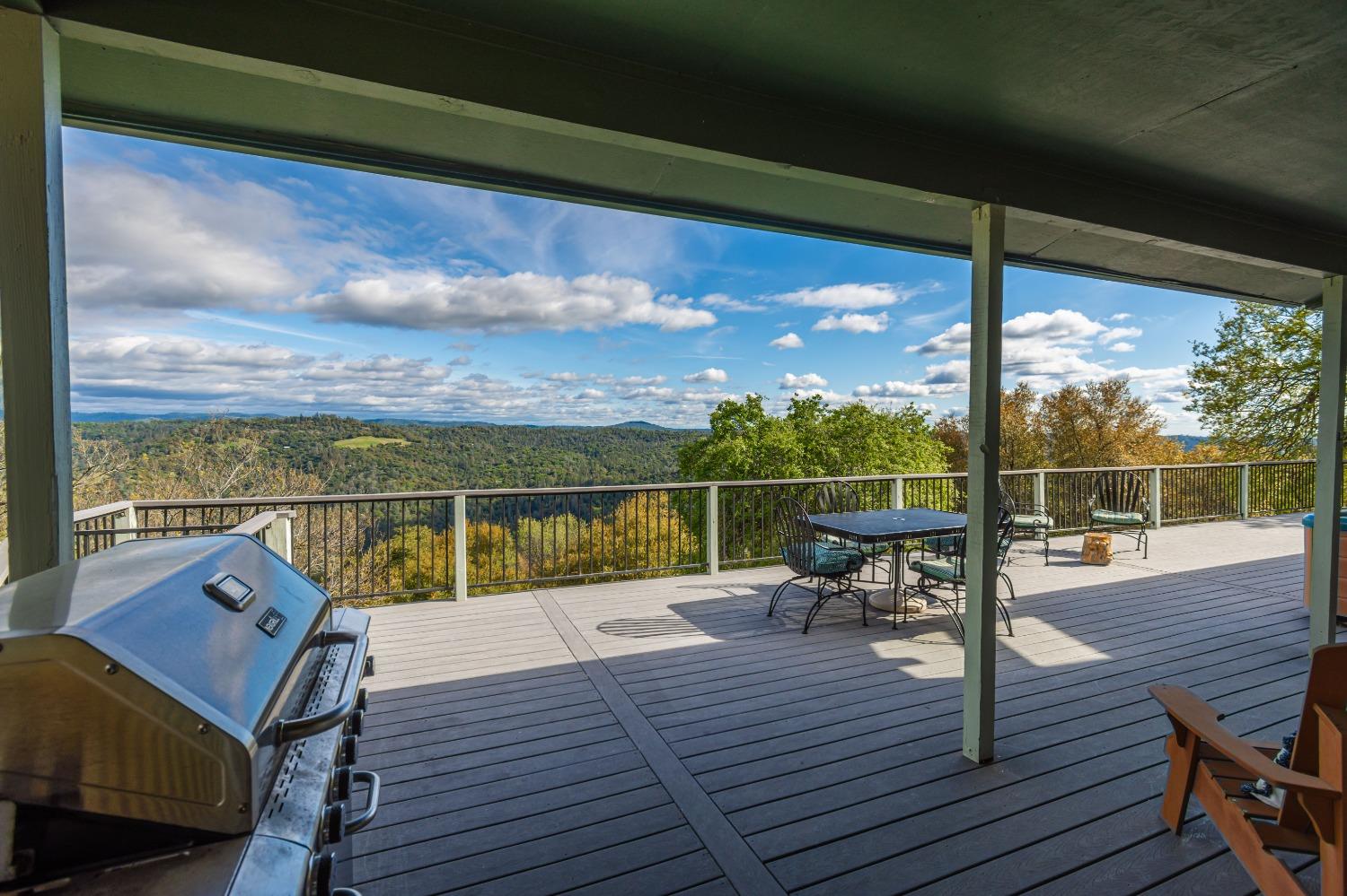Detail Gallery Image 5 of 80 For 6260 Lofty View Rd, Placerville,  CA 95667 - 4 Beds | 2/1 Baths