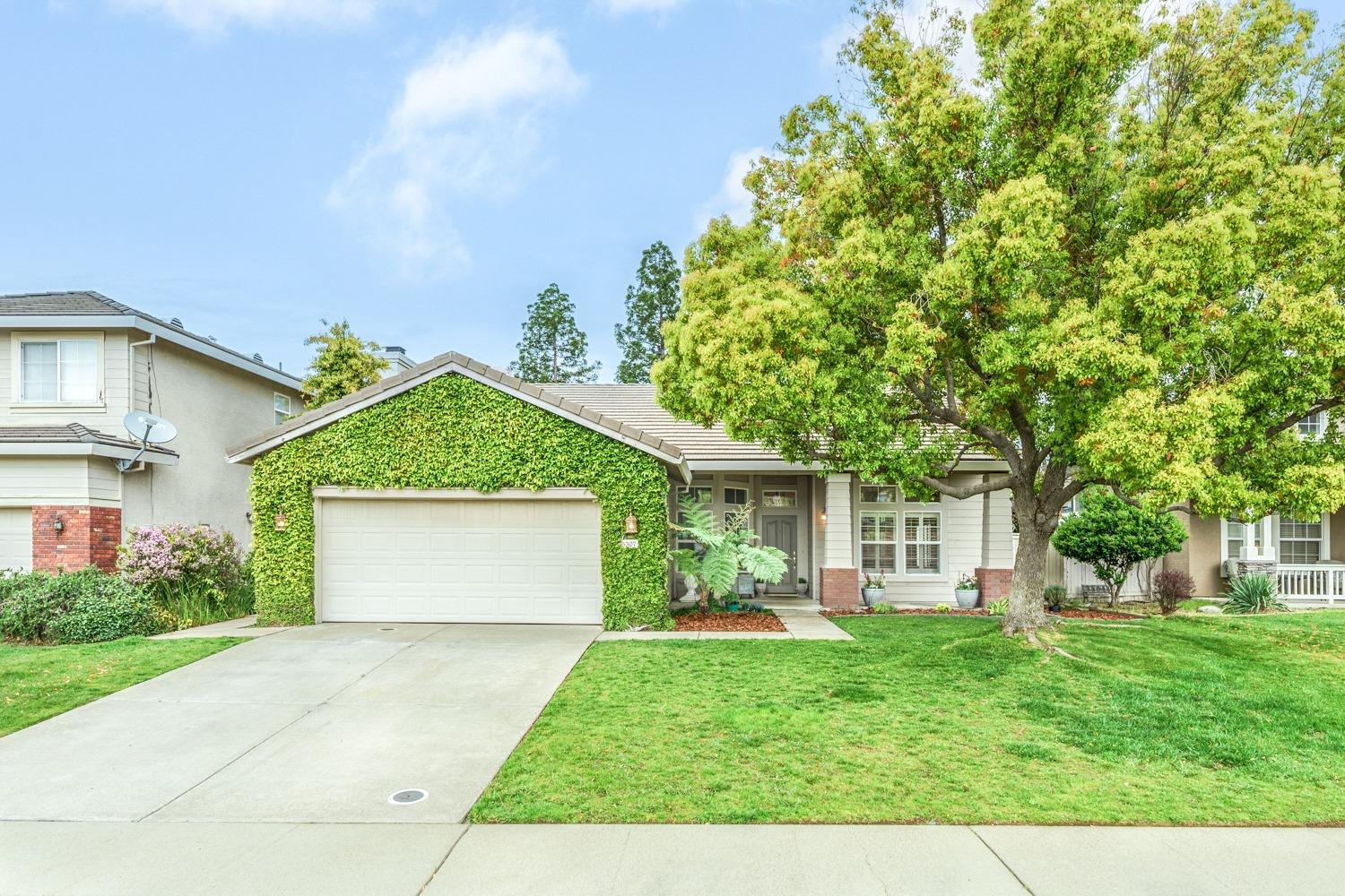 Detail Gallery Image 1 of 33 For 5307 Ridge Gate Ct, Rocklin,  CA 95765 - 3 Beds | 2 Baths