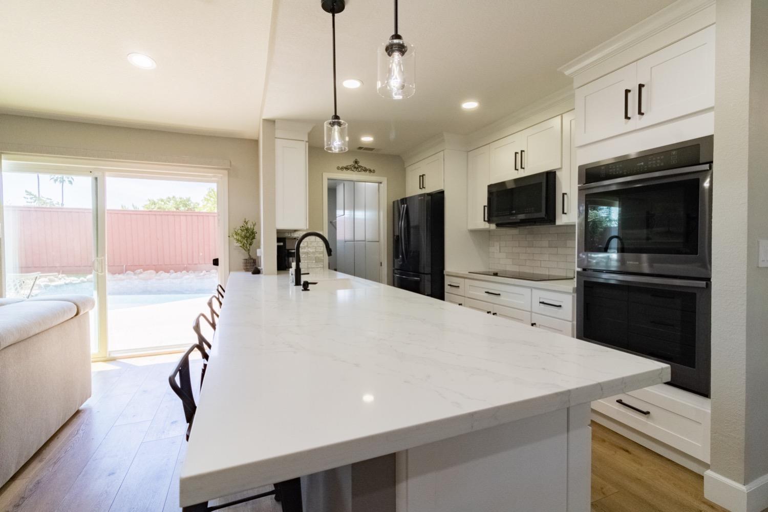 Detail Gallery Image 10 of 36 For 1030 Graywood Cir, Stockton,  CA 95209 - 3 Beds | 2 Baths