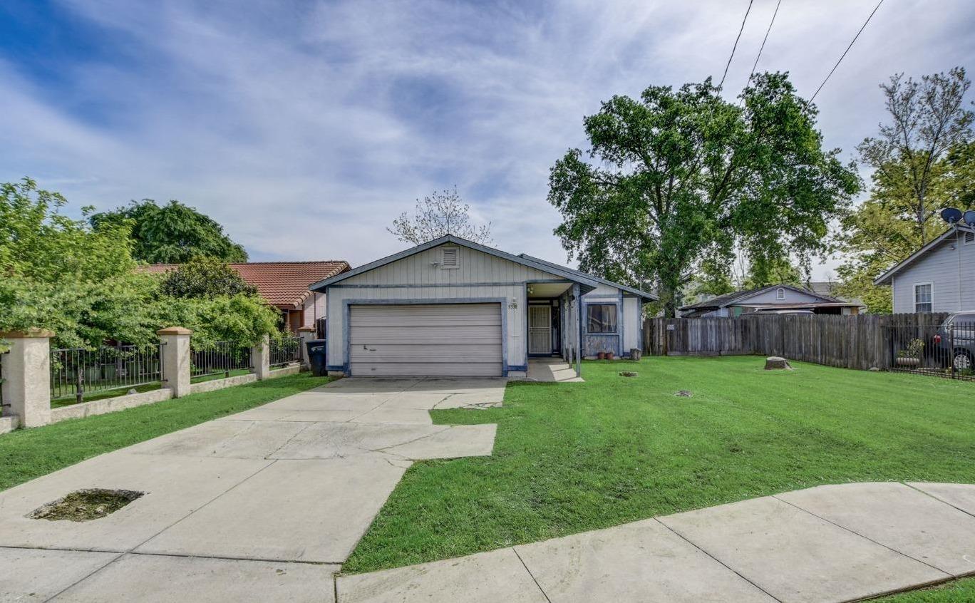Photo of 3338 Taylor St in Sacramento, CA