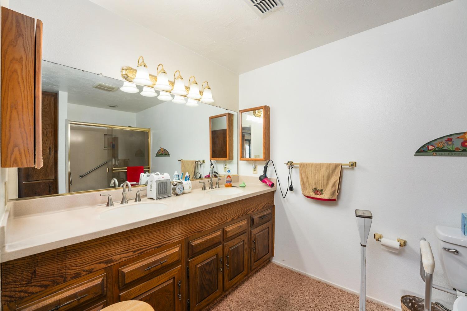 Detail Gallery Image 27 of 73 For 11901 Hillfield Ct, Elk Grove,  CA 95624 - 3 Beds | 2 Baths
