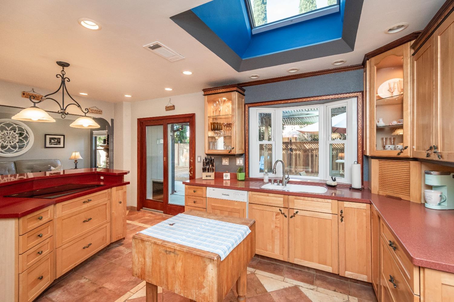 Detail Gallery Image 12 of 40 For 2620 Buckeye Ct, Rocklin,  CA 95677 - 4 Beds | 2/1 Baths