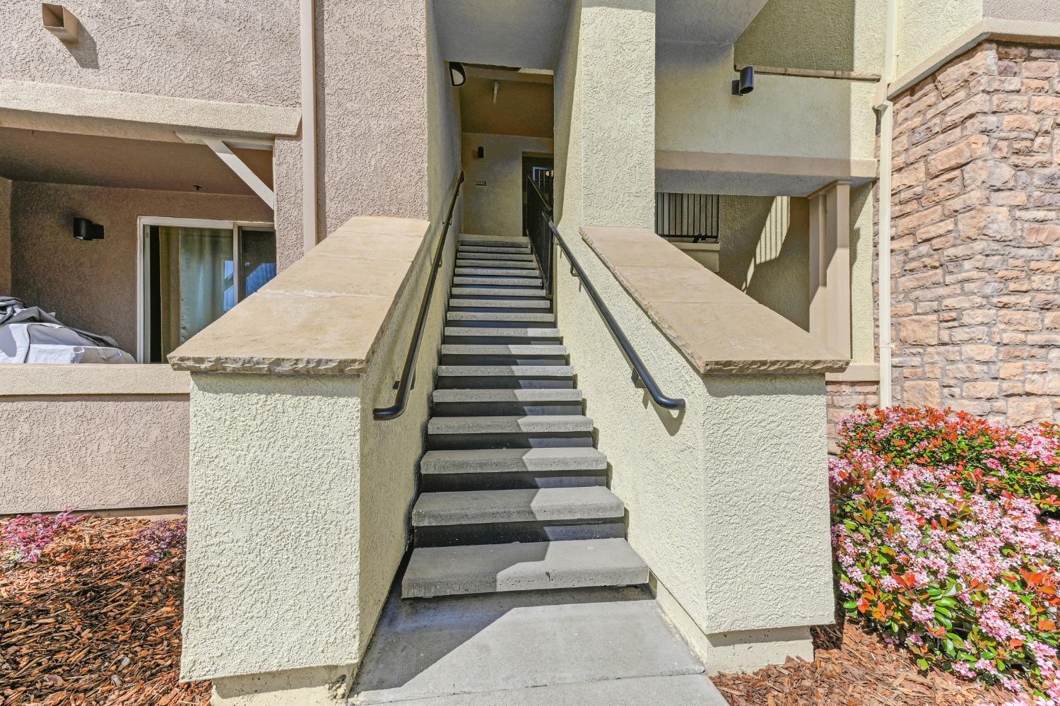 Detail Gallery Image 3 of 60 For 1211 Whitney Ranch Pkwy #1027,  Rocklin,  CA 95765 - 2 Beds | 2 Baths