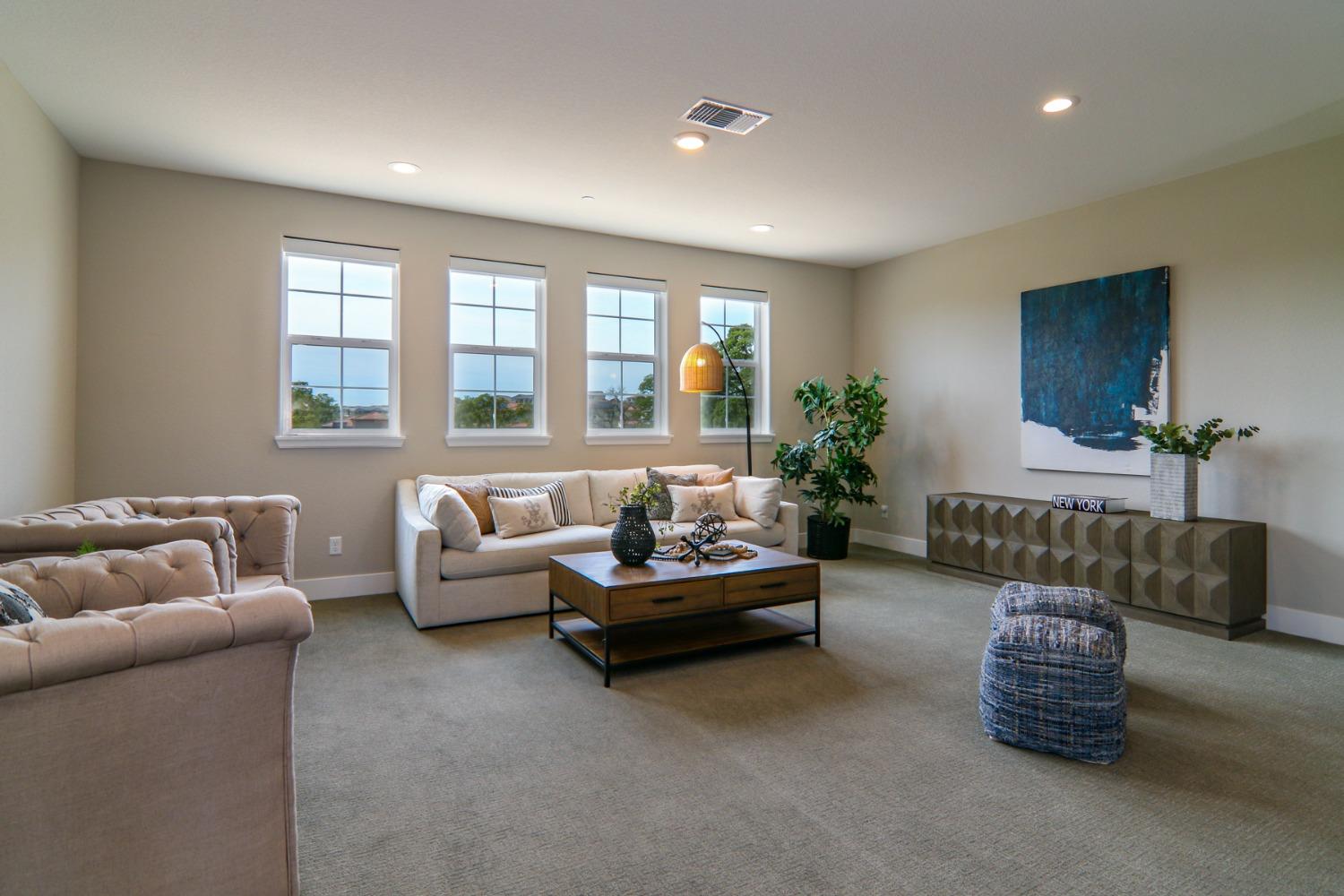 Detail Gallery Image 28 of 52 For 4111 Willow Creek Way, Rocklin,  CA 95765 - 5 Beds | 4/1 Baths