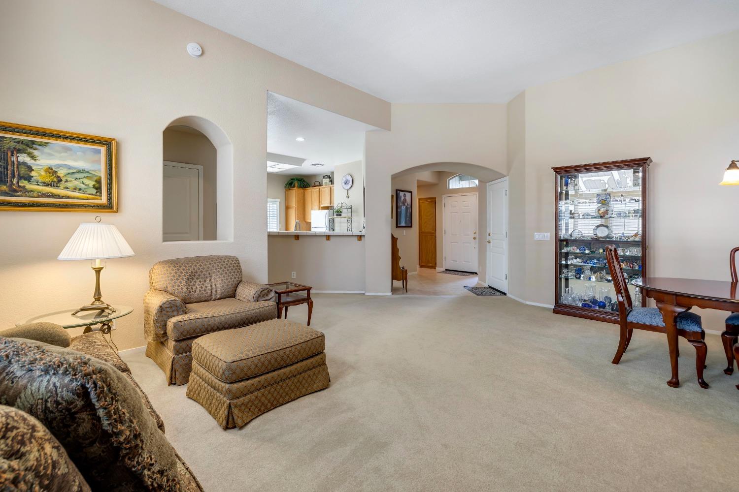 Detail Gallery Image 8 of 36 For 451 Luster Pl, Folsom,  CA 95630 - 2 Beds | 2 Baths